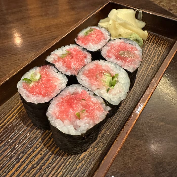 Toro and scallion Roll.