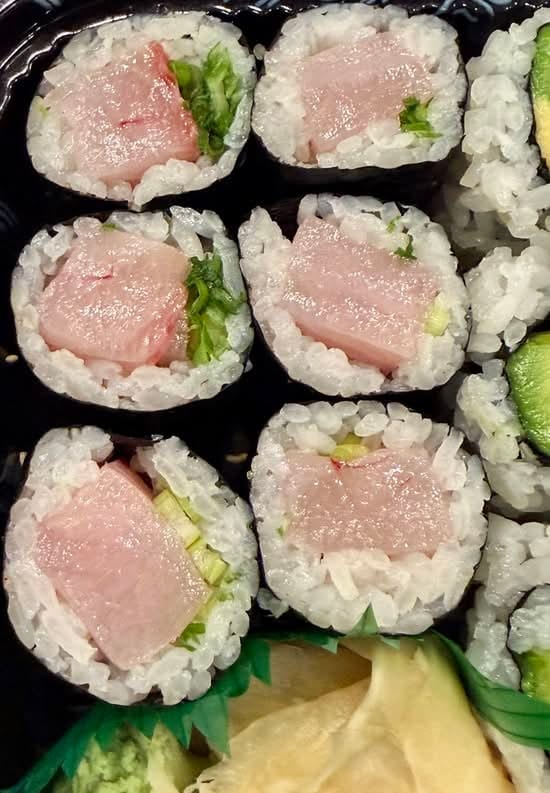 Yellow Tail Scallion Roll.