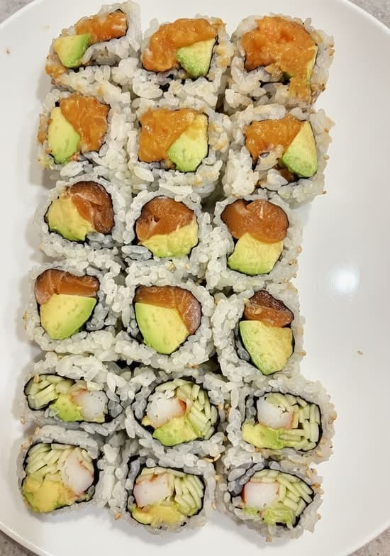 Spicy Salmon Roll.