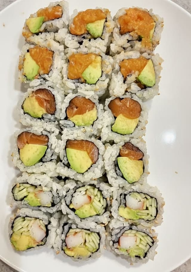 Spicy Salmon Roll.