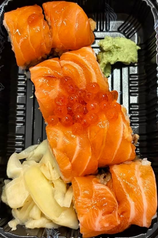 Salmon Roll.